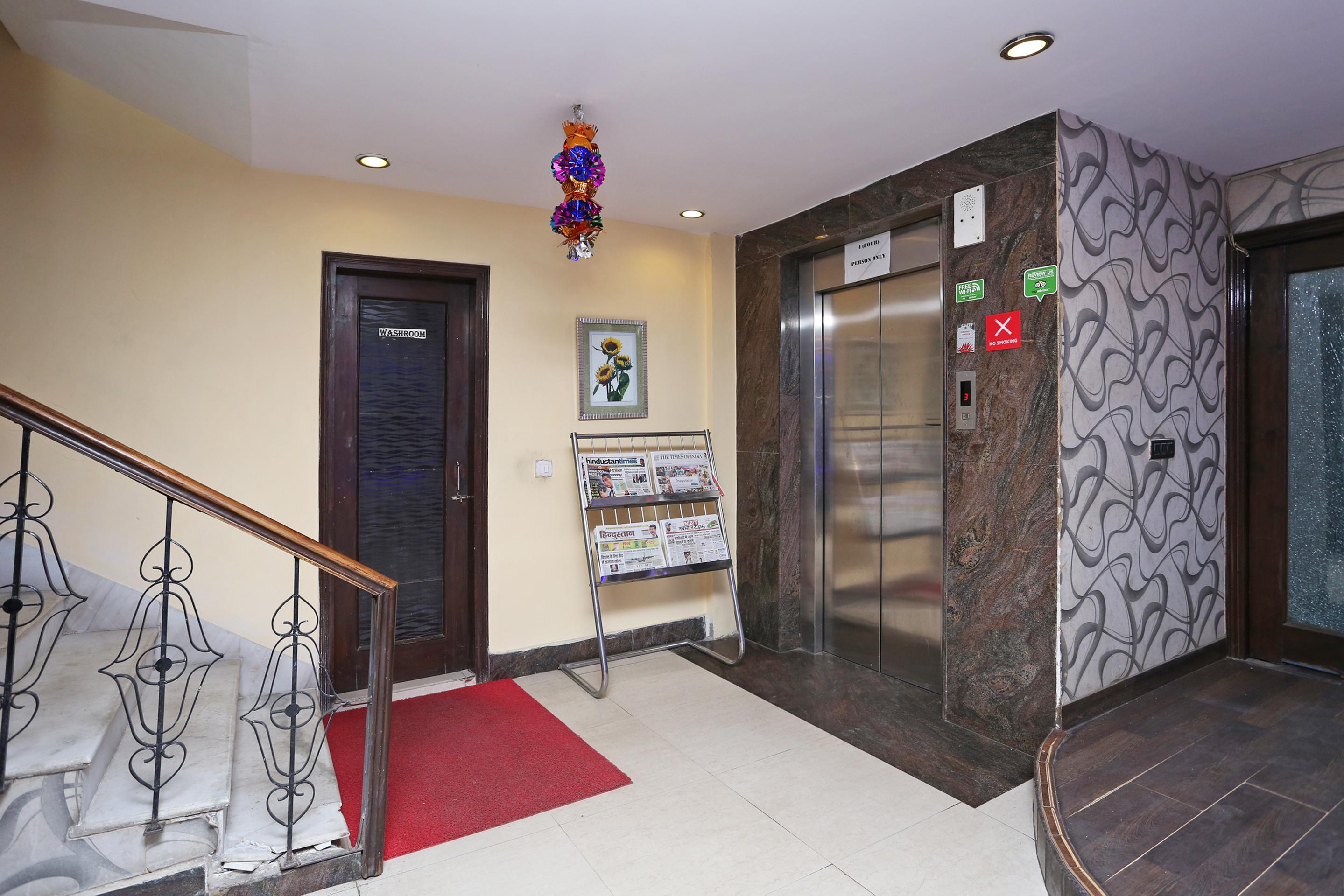 Oyo 337 Hotel Anand Delhi  Exterior foto